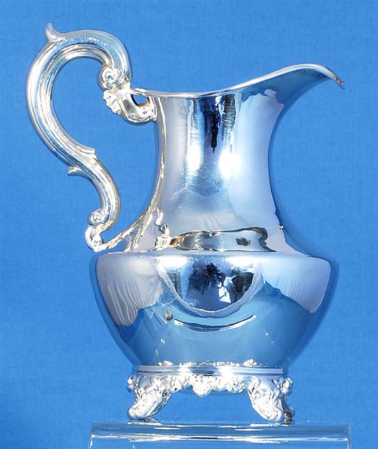 An early Victorian silver cream jug, by William Hunter, Height: 160mm Weight: 8.4oz/263grms